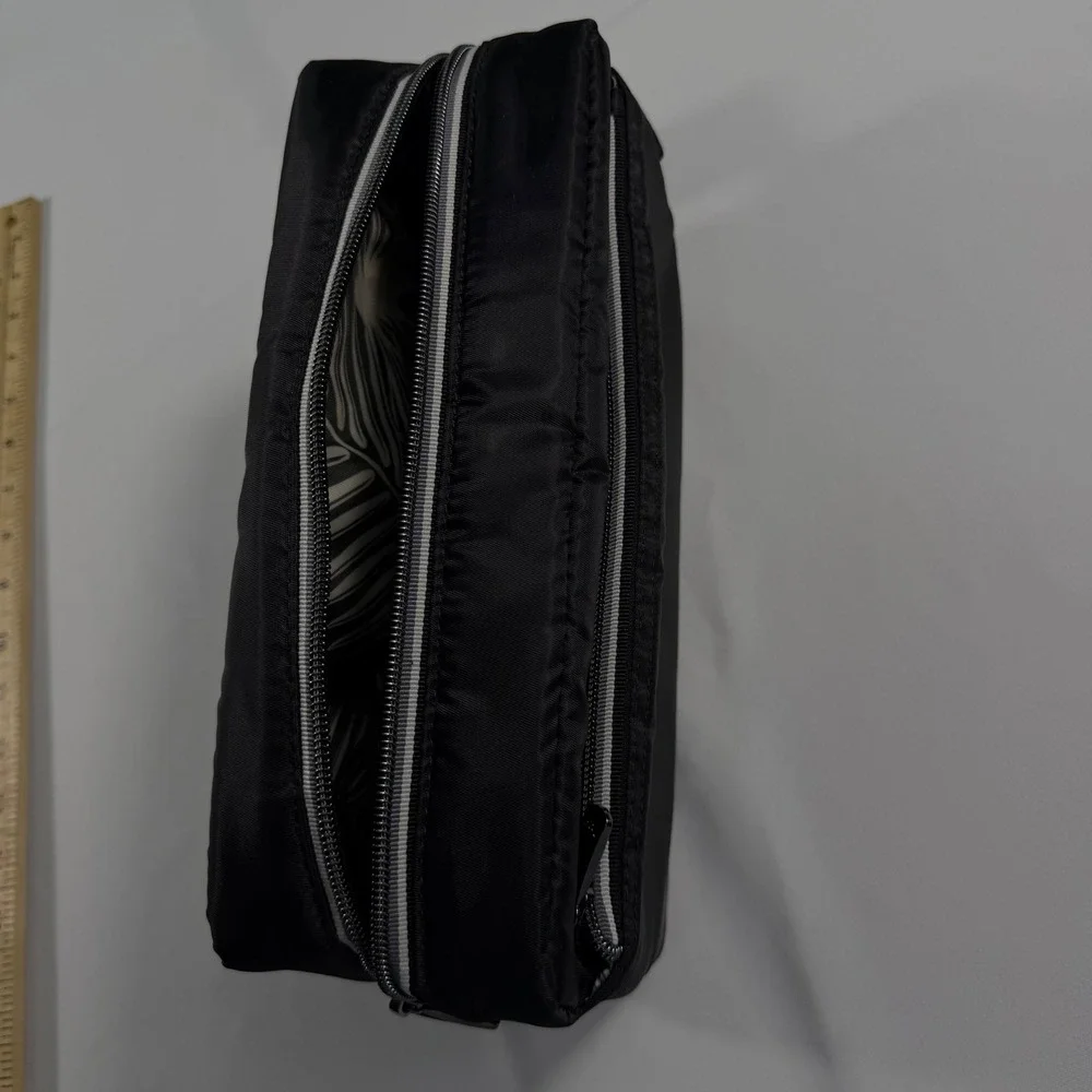 Lug Bunker Toiletry Bag Black Quilted Diamond Travel Cosmetic Case NEW